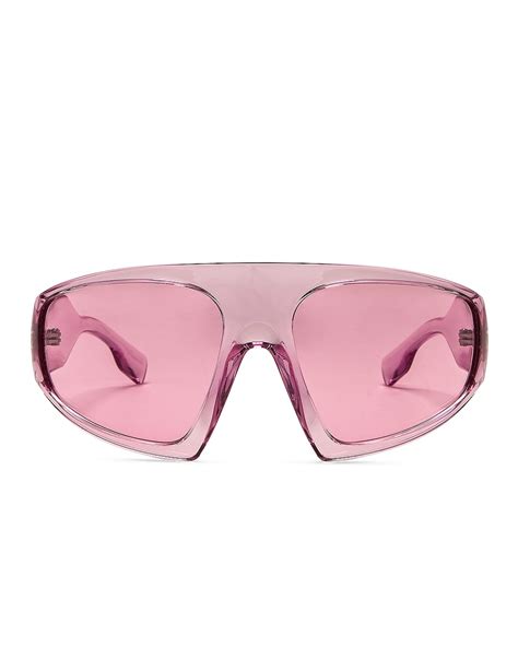 Burberry Auden Sunglasses in Pink 